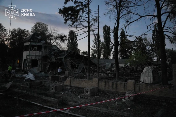 Показали жахливі наслідки смертельної атаки росіян на Київ10