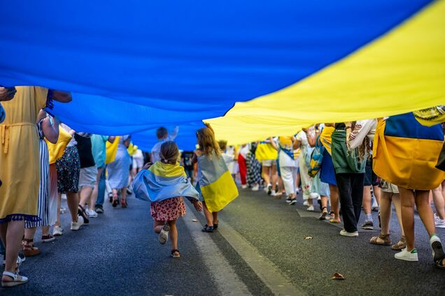 Біженців з України можуть змусити повернути виплати: у якій країні ЄС змінять правила
